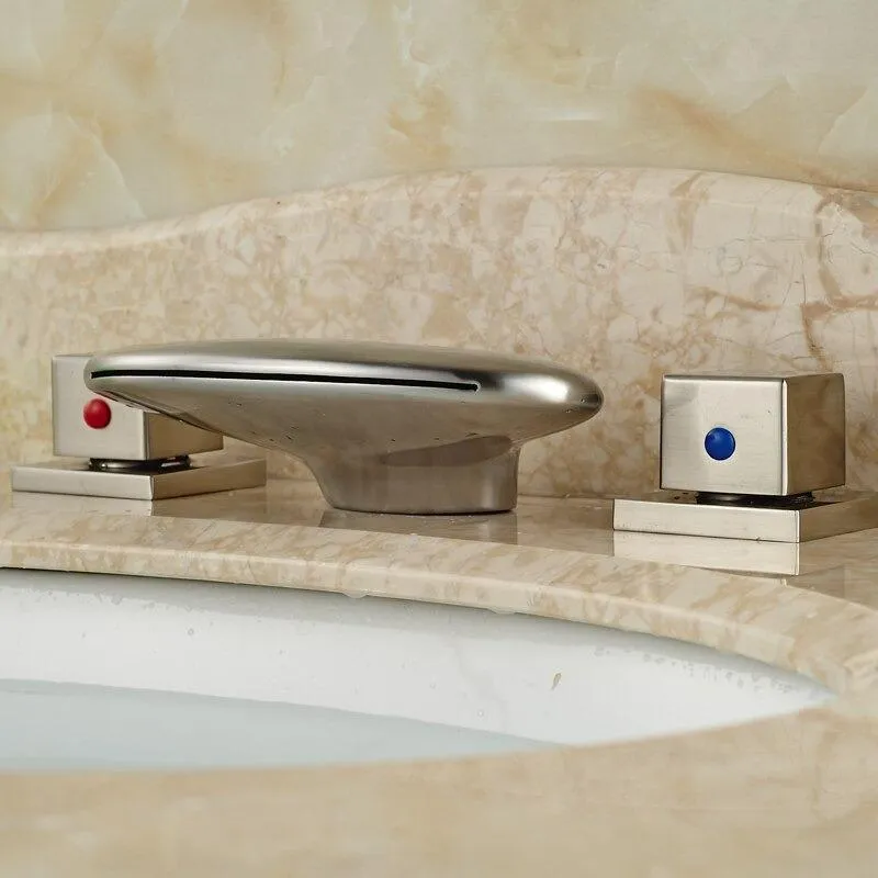 Basin Faucet Deck Mount Bathroom Mixer Tap with LED Light