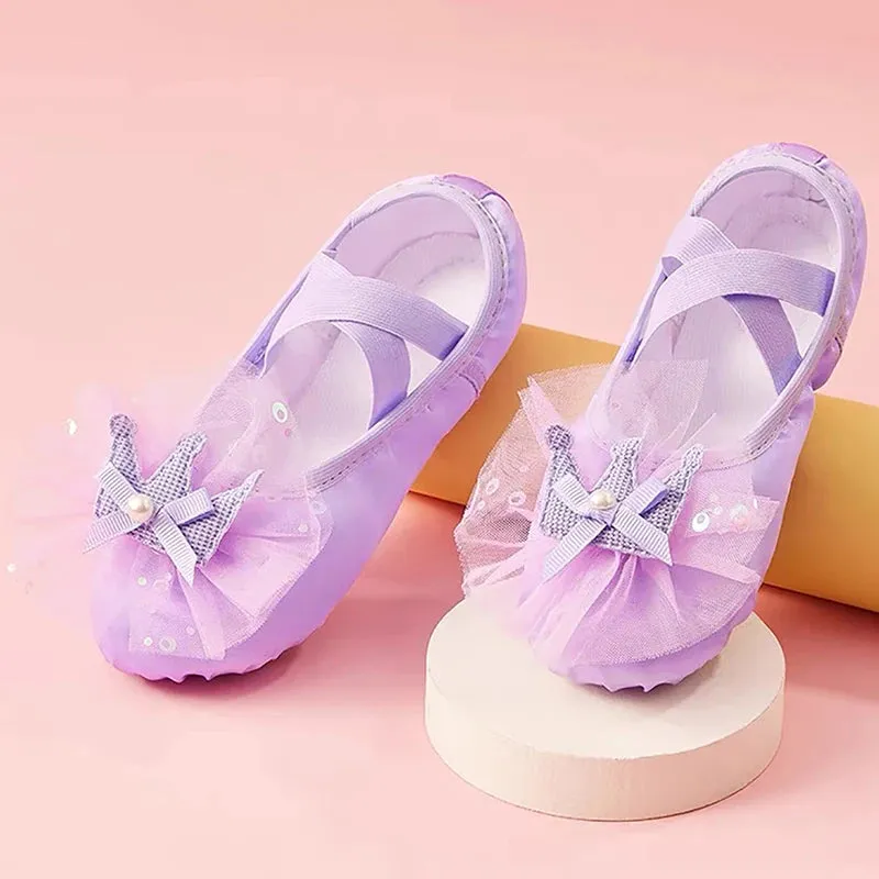 Children's dance shoes Soft soled crown decorated ballet shoes Children girls performing cat claw dance shoes