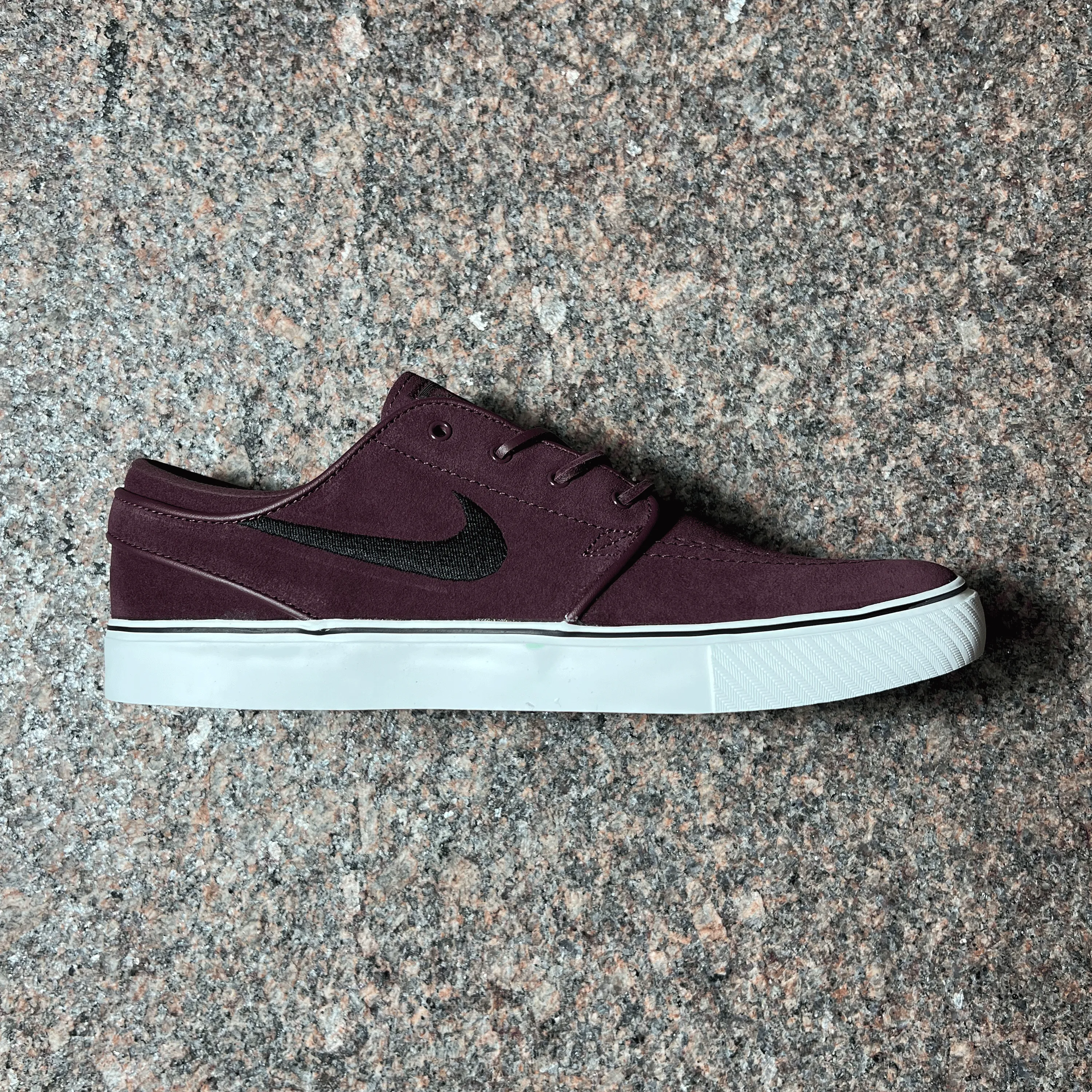 JANOSKI OG  BURGUNDY