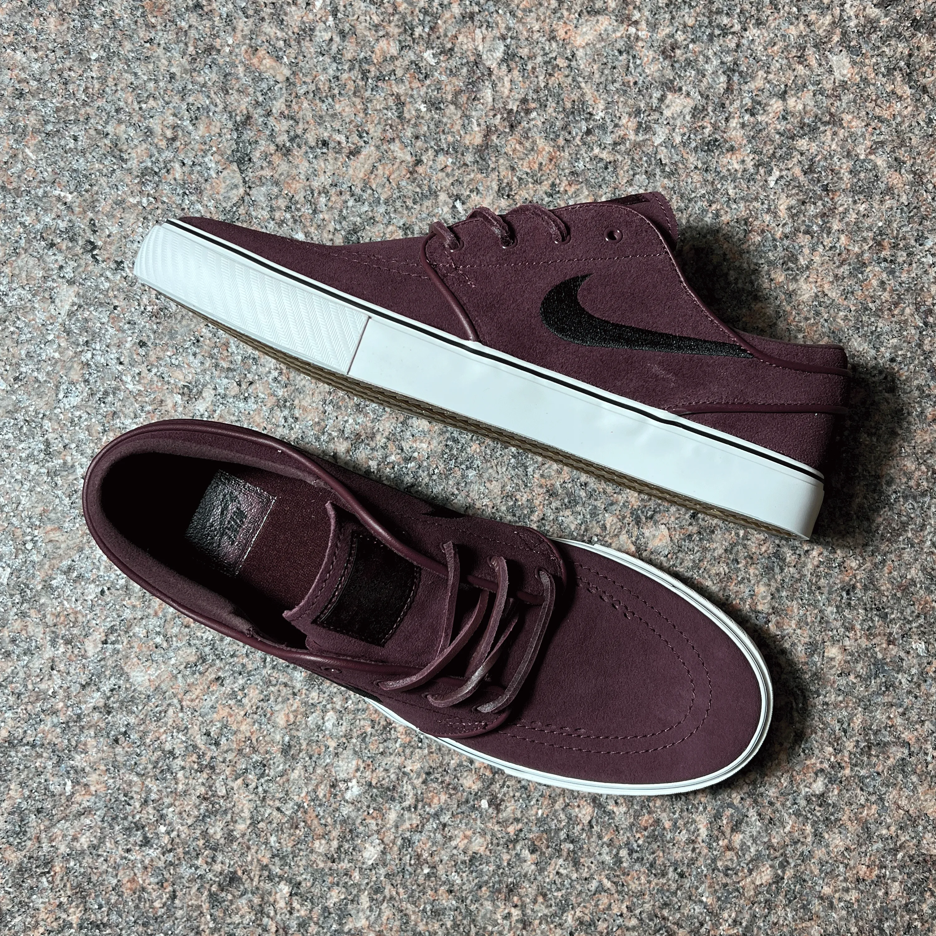 JANOSKI OG  BURGUNDY